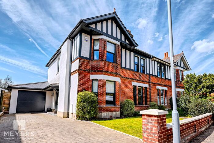 5 Bedroom Semi-Detached House For Sale In Fairfield, Christchurch, BH23