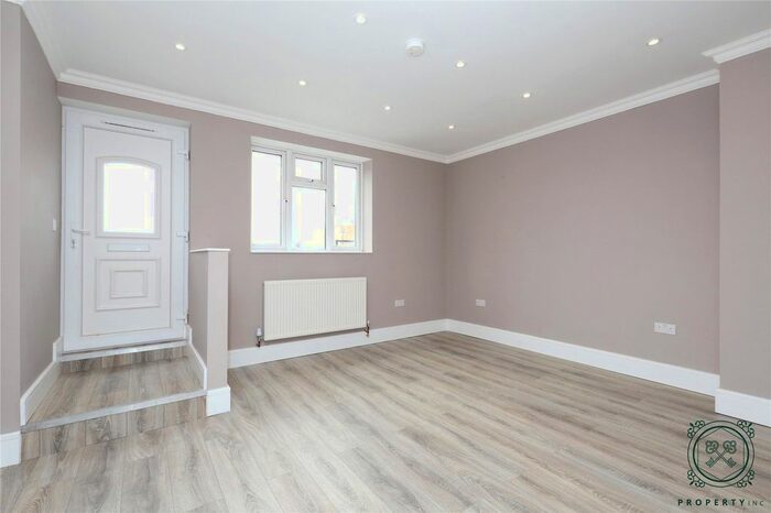 1 Bedroom Flat To Rent In Old Church Road, Chingford Mount, London, E4