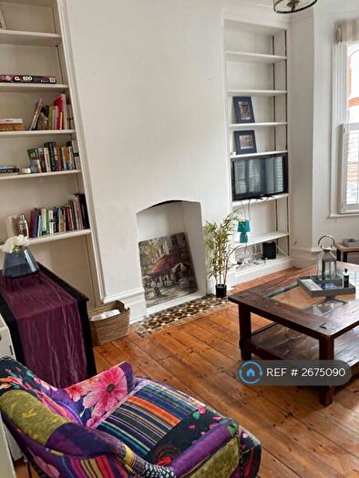 1 Bedroom Flat To Rent In Sugden Road, London, SW11