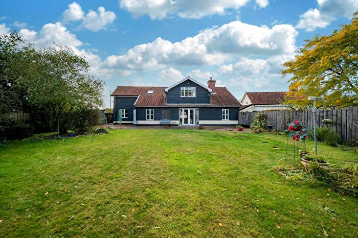 4 Bedroom Barn Conversion For Sale In Market Lane, Burston, Diss, IP22