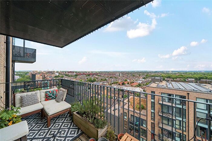2 Bedroom Apartment For Sale In Altitude Point, London, N8