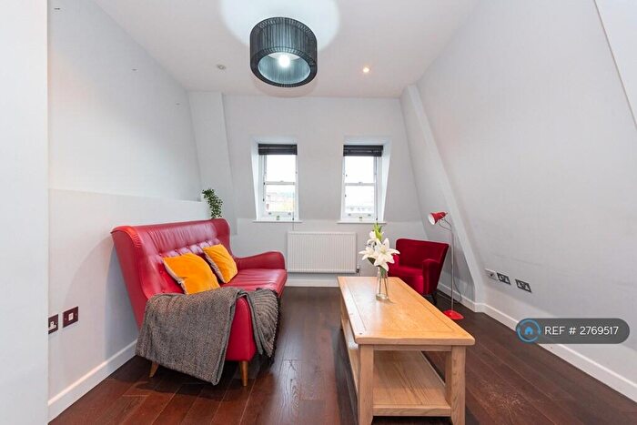 2 Bedroom Flat To Rent In Regan Way, London, N1