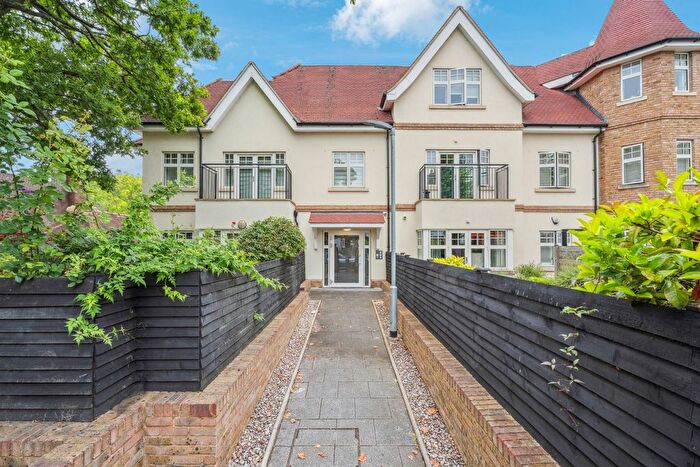 3 Bedroom Flat For Sale In Maxwell Road, Northwood, HA6