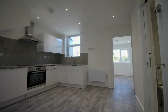 1 Bedroom Maisonette To Rent In Silver Street, Edmonton, N18