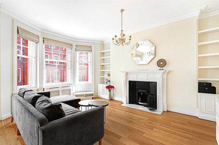 2 Bedroom Flat To Rent In Park Street, Mayfair, W1K