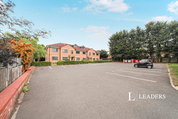 2 Bedroom Apartment To Rent In Modern Two-Bedroom Ground Floor Flat – Near Town Centre & Train Station - - Royal Navy Court - Unfurnished, LU2