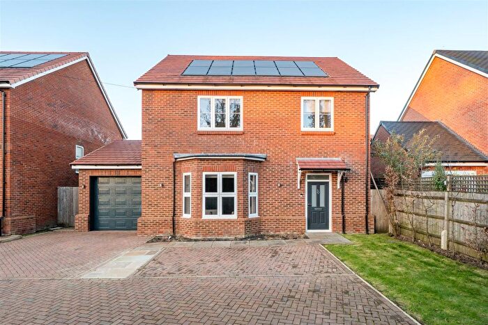 4 Bedroom Detached House For Sale In Randalls Road, Leatherhead, KT22