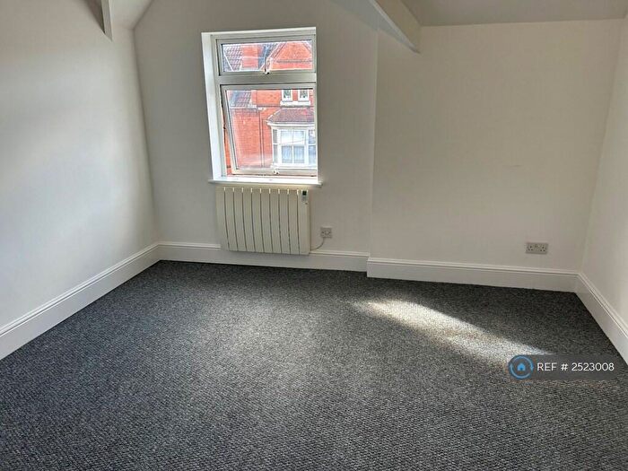 1 Bedroom Semi-Detached House To Rent In Mount Pleasant, Redditch, B97