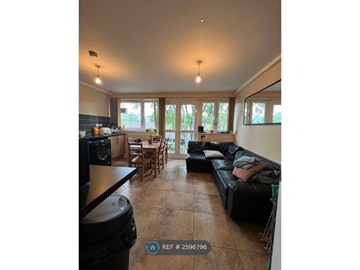 4 Bedroom Maisonette To Rent In Holford House, London, SE16