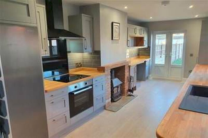 3 Bedroom House To Rent In Ashleigh Avenue, Bridgwater, TA6