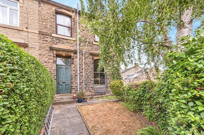 2 Bedroom End Of Terrace House For Sale In St. Johns Road, Huddersfield, HD1