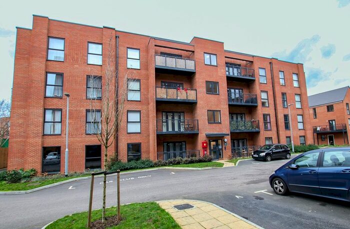 1 Bedroom Flat To Rent In Rayon Close, Wallington, SM6