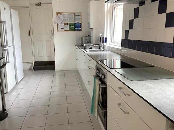 5 Bedroom House To Rent In St Annes Road, Exeter, EX1