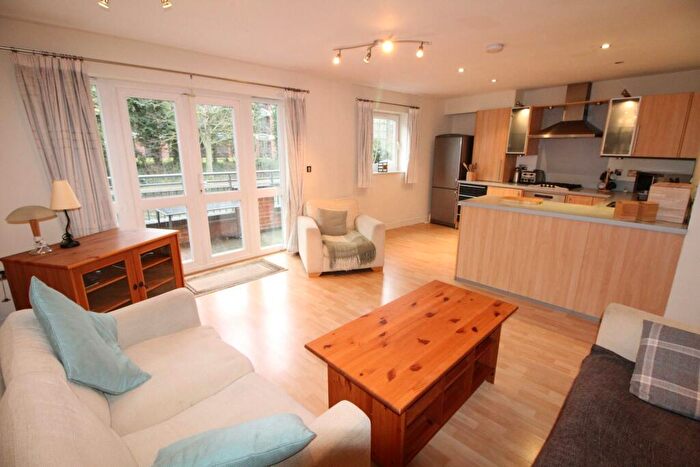 2 Bedroom Flat To Rent In Park Wharf, Lenton, Nottingham, NG7