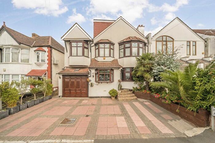 8 Bedroom Semi-Detached House For Sale In Highfield Avenue, London, NW11