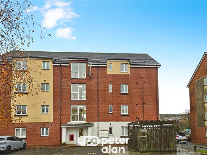 2 Bedroom House To Rent In New Cut Road, Swansea, SA1