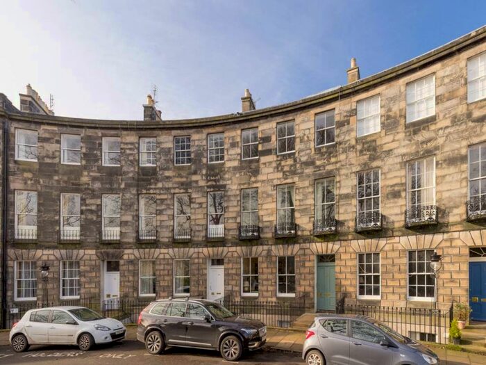 2 Bedroom Flat To Rent In Saxe Coburg Place, Stockbridge, City Centre, EH3