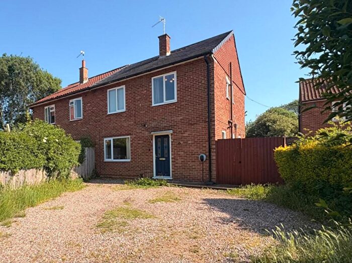 3 Bedroom Semi-Detached House For Sale In Rosgill Place, Eastfield, Northampton, NN3