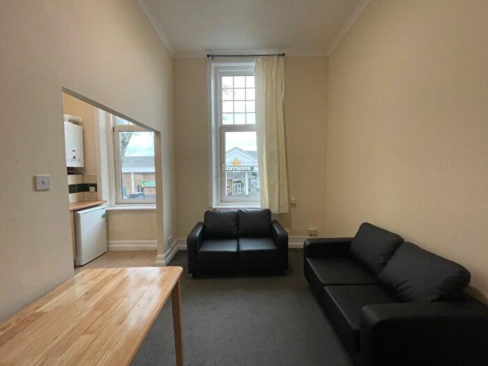 2 Bedroom Flat To Rent In Stamford Hill, London, N16