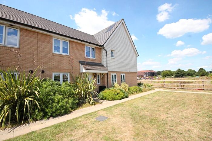 4 Bedroom Terraced House For Sale In Fullingpits Avenue, Barming, Maidstone, ME16