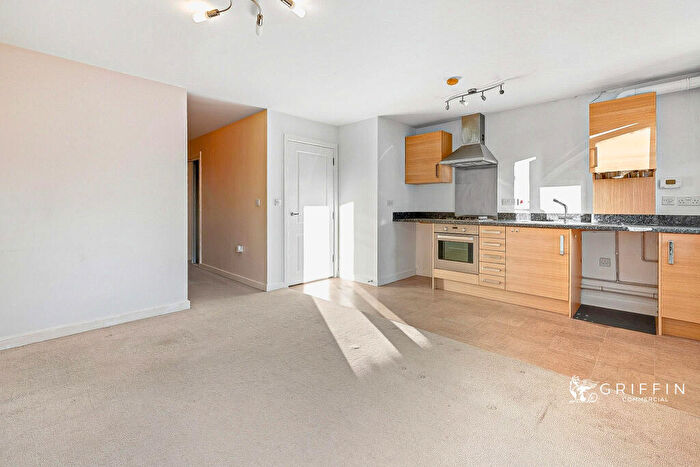 Flat For Sale In Griffiths Road, Purfleet, RM19