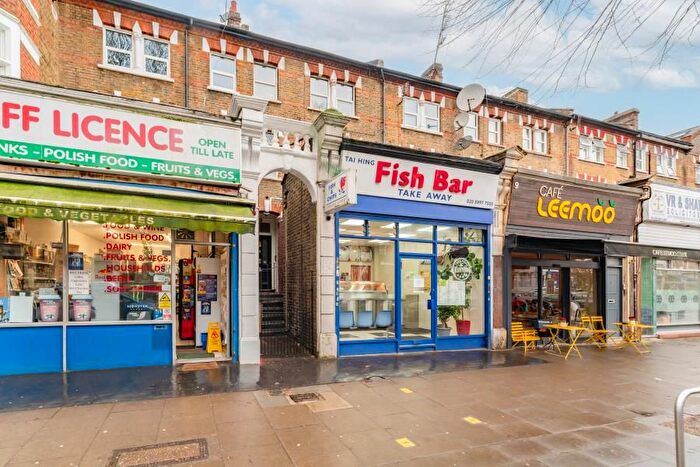 Property To Rent In Castle Hill Parade, The Avenue, London, W13