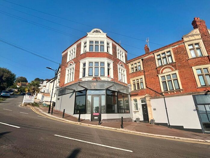 1 Bedroom Apartment To Rent In Leigh Park Road, Leigh-on-Sea, Essex, SS9