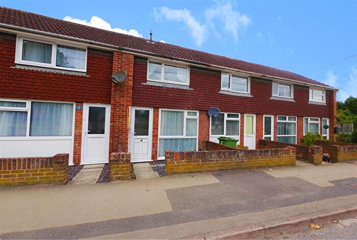 2 Bedroom Semi-Detached House To Rent In Church View, Grove, OX12