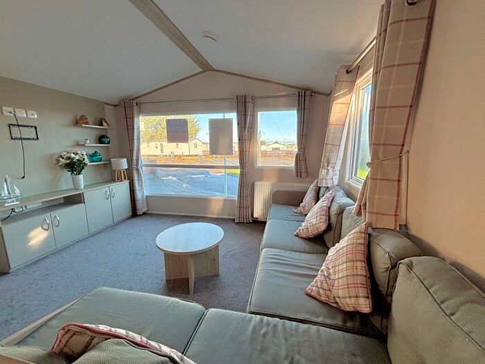 2 Bedroom Mobile/park Home For Sale In Canney Road, Steeple, Southminster, CM0