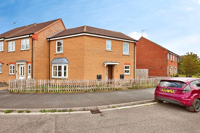 3 Bedroom End Of Terrace House For Sale In Piccard Drive, Spalding, PE11