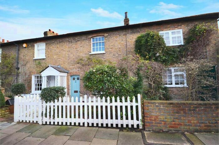 2 Bedroom Terraced House To Rent In Sandycoombe Road, St Margarets, TW1