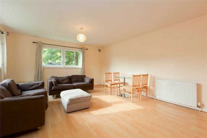 2 Bedroom Flat For Sale In Edinburgh Road, Glasgow, G33