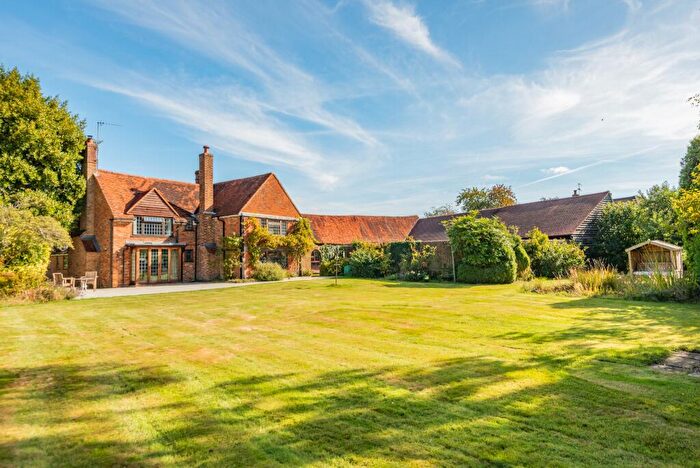 4 Bedroom Character Property For Sale In Bellingdon, HP5