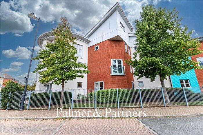 2 Bedroom Apartment For Sale In Downham Boulevard, Ipswich, Suffolk, IP3