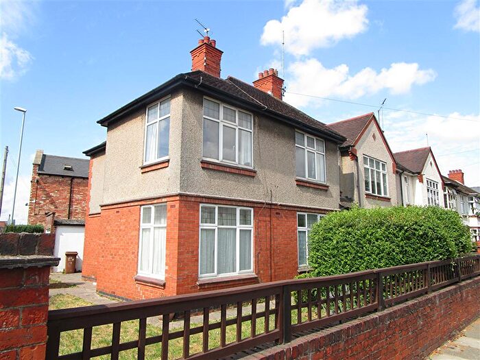 2 Bedroom Flat To Rent In Kingsley Road, Northampton, NN2