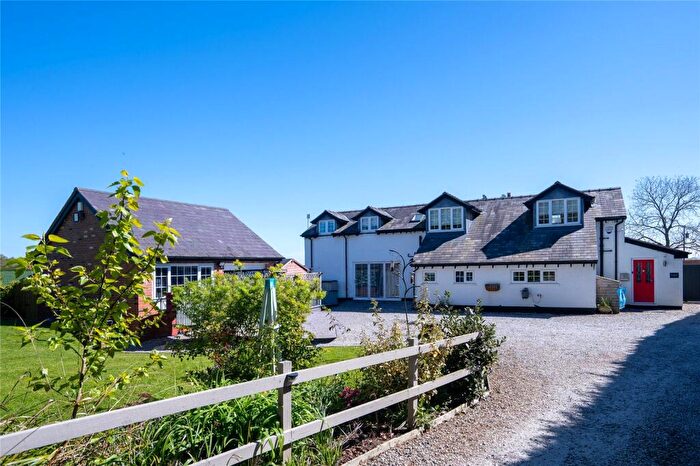 4 Bedroom Detached House For Sale In Lower Mountain Road, Penyffordd, Flintshire, CH4