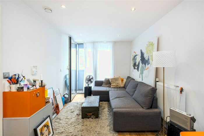 1 Bedroom Flat For Sale In Dowells Street, London, SE10