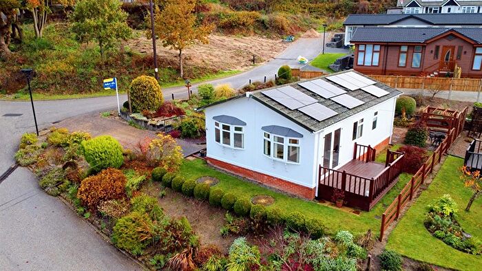 2 Bedroom Park Home For Sale In Squires Drive, Killarney Park, Arnold, Nottingham, NG6