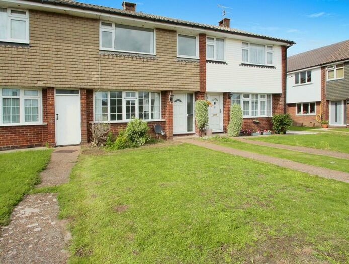 3 Bedroom Terraced House To Rent In Pilgrims Close, Worthing, BN14