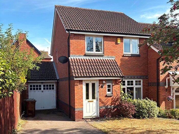 3 Bedroom End Terrace House For Sale In Holbrook Grove, Marston Green, Birmingham, B37