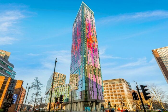 1 Bedroom Flat To Rent In Pinnacle Apartments, Saffron Square, Croydon, London, CR0