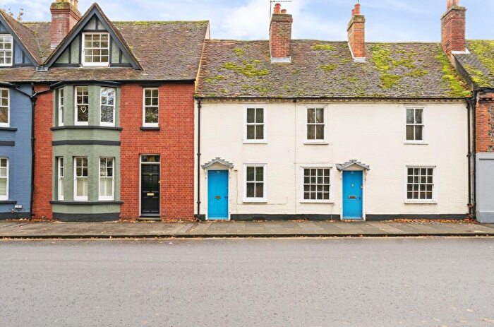 2 Bedroom Cottage For Sale In St. Pancras, Chichester, PO19