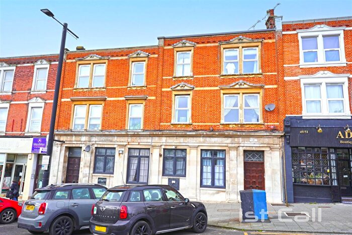 4 Bedroom Flat For Sale In Hamlet Court Road, Westcliff On Sea, SS0