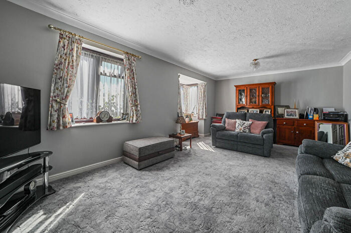 4 Bedroom Detached House For Sale In Walnut Meadow, Kirton, IP10