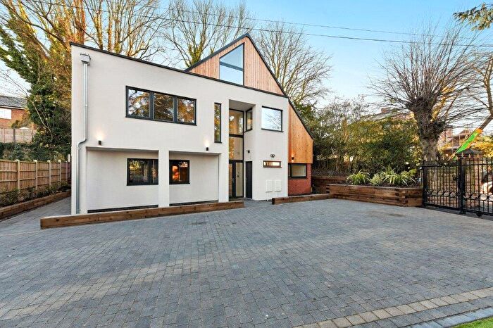 5 Bedroom Detached House For Sale In Elm Bank, Nottingham, Nottinghamshire, NG3