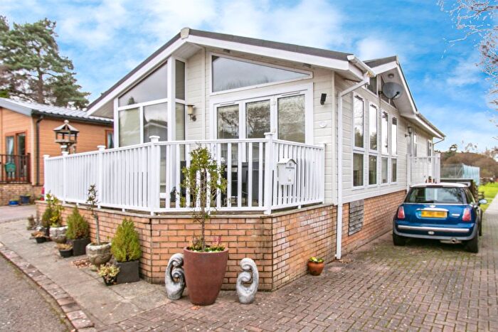 2 Bedroom Mobile/park Home For Sale In Matchams Lane, Hurn, Christchurch, BH23