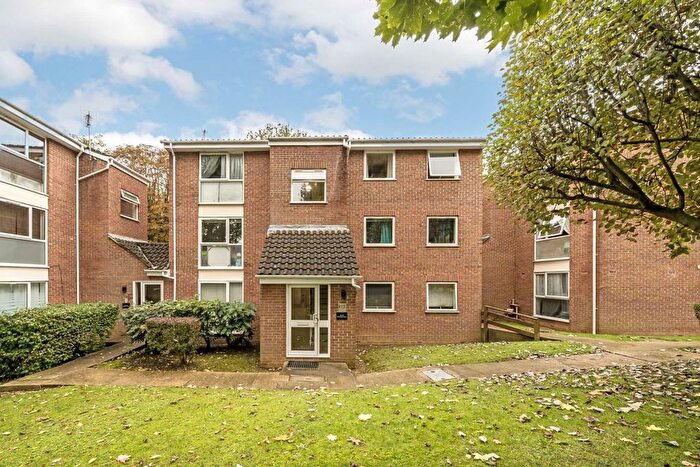 2 Bedroom Flat To Rent In Sunninghill Court, Bollo Bridge Road, London, W3