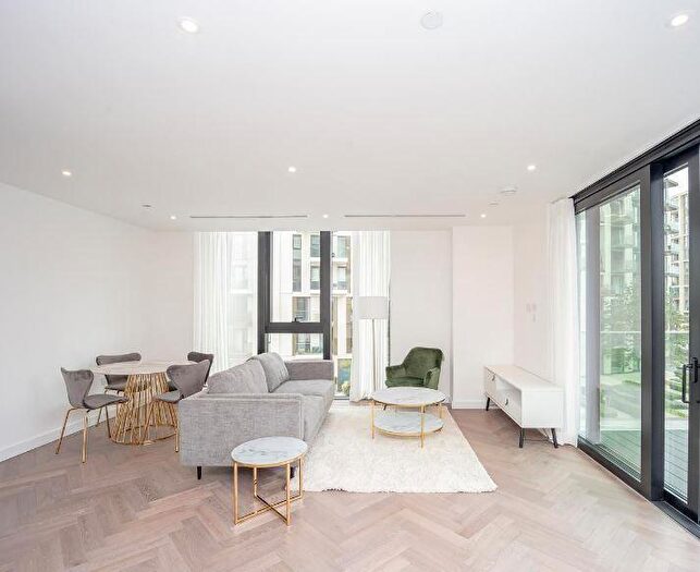 2 Bedroom Apartment To Rent In Gauging Square, London, E1W