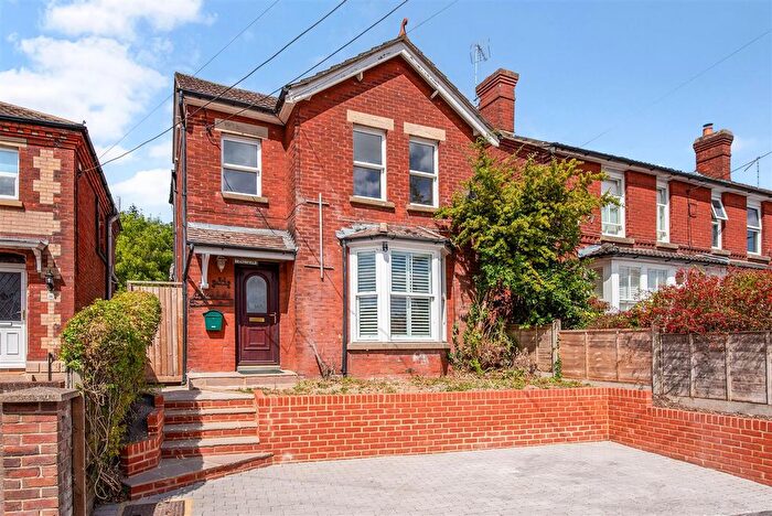 3 Bedroom Detached House For Sale In Charlton Road, Andover, SP10