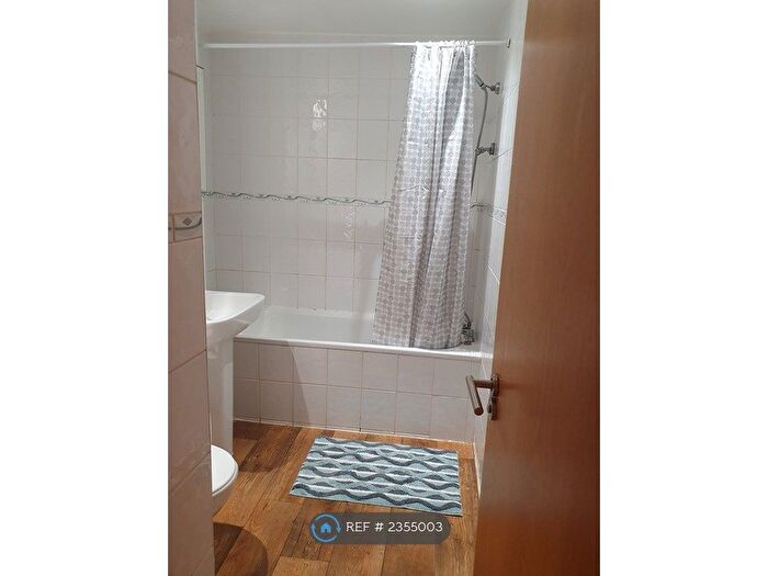 1 Bedroom Flat To Rent In High Street, London, W3